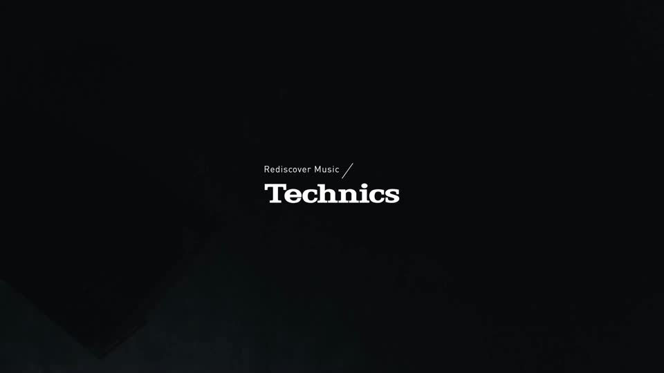 Technics 테크닉스 대형 전광판 광고 게재